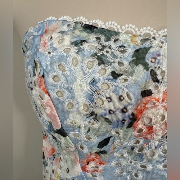 Beulah Floral Strapless Peplum Top with Eyelet details Size Large - Picture 8 of 13